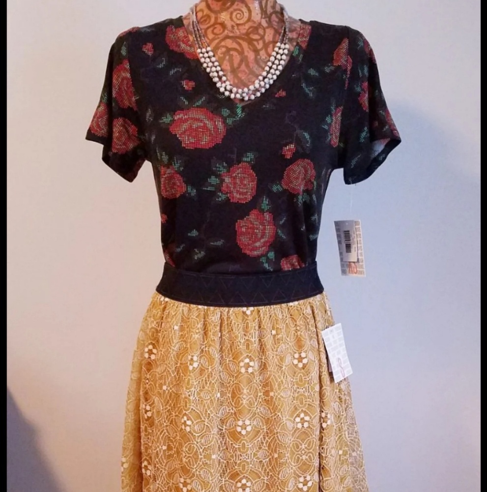 Lularoe Outfit Mustard Lace Skirt Christy Shirt S